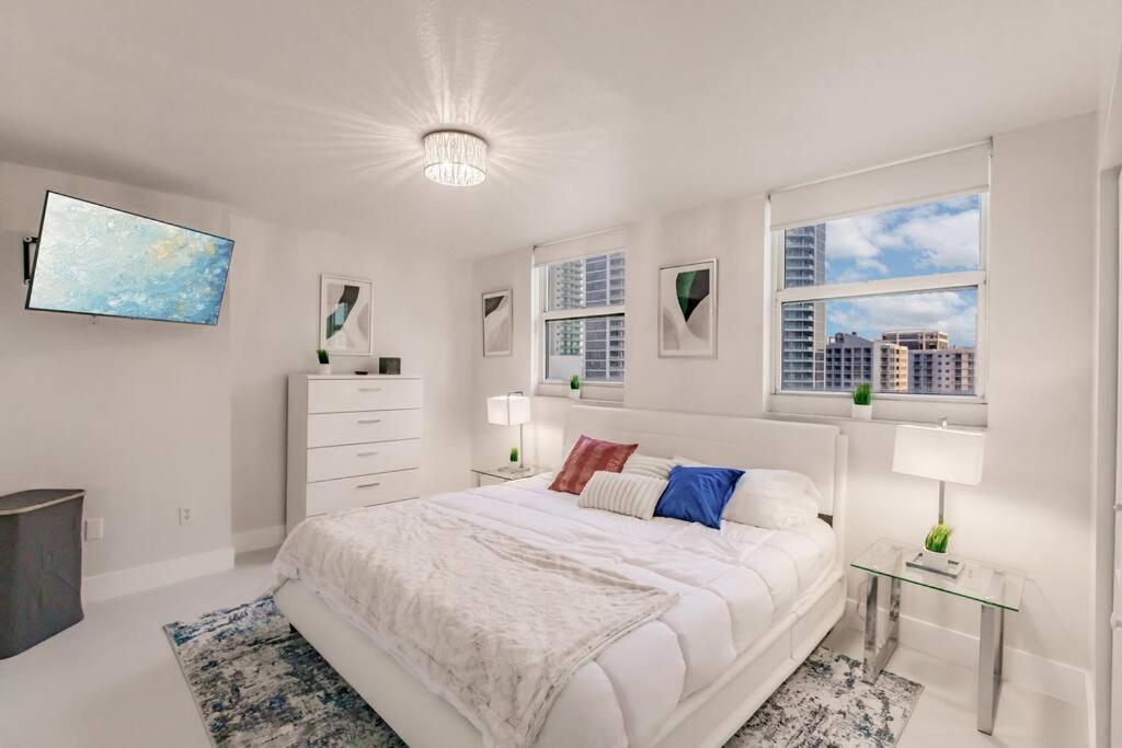 Upscale Brickell 3 Bedroom With Water Views And Free Parking Miami Extérieur photo