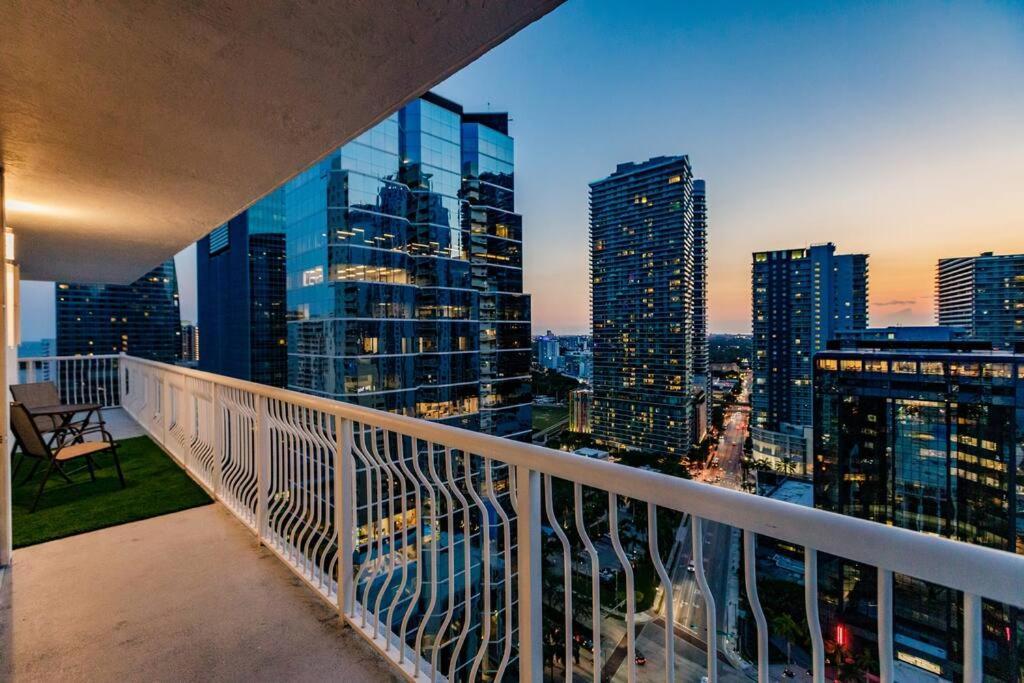 Upscale Brickell 3 Bedroom With Water Views And Free Parking Miami Extérieur photo