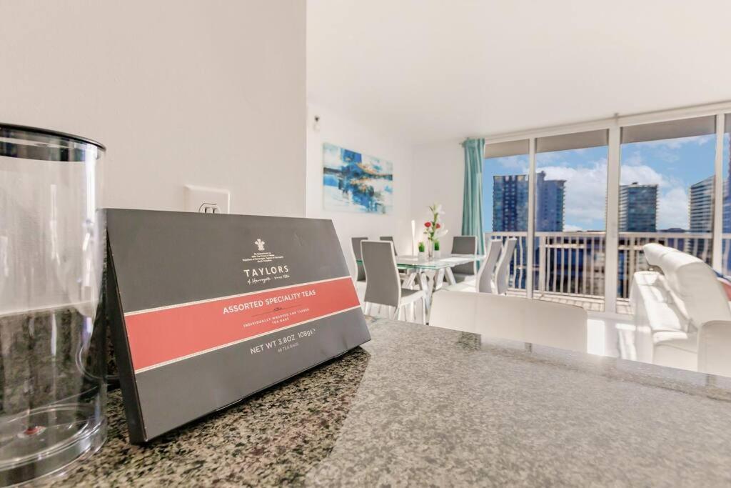 Upscale Brickell 3 Bedroom With Water Views And Free Parking Miami Extérieur photo