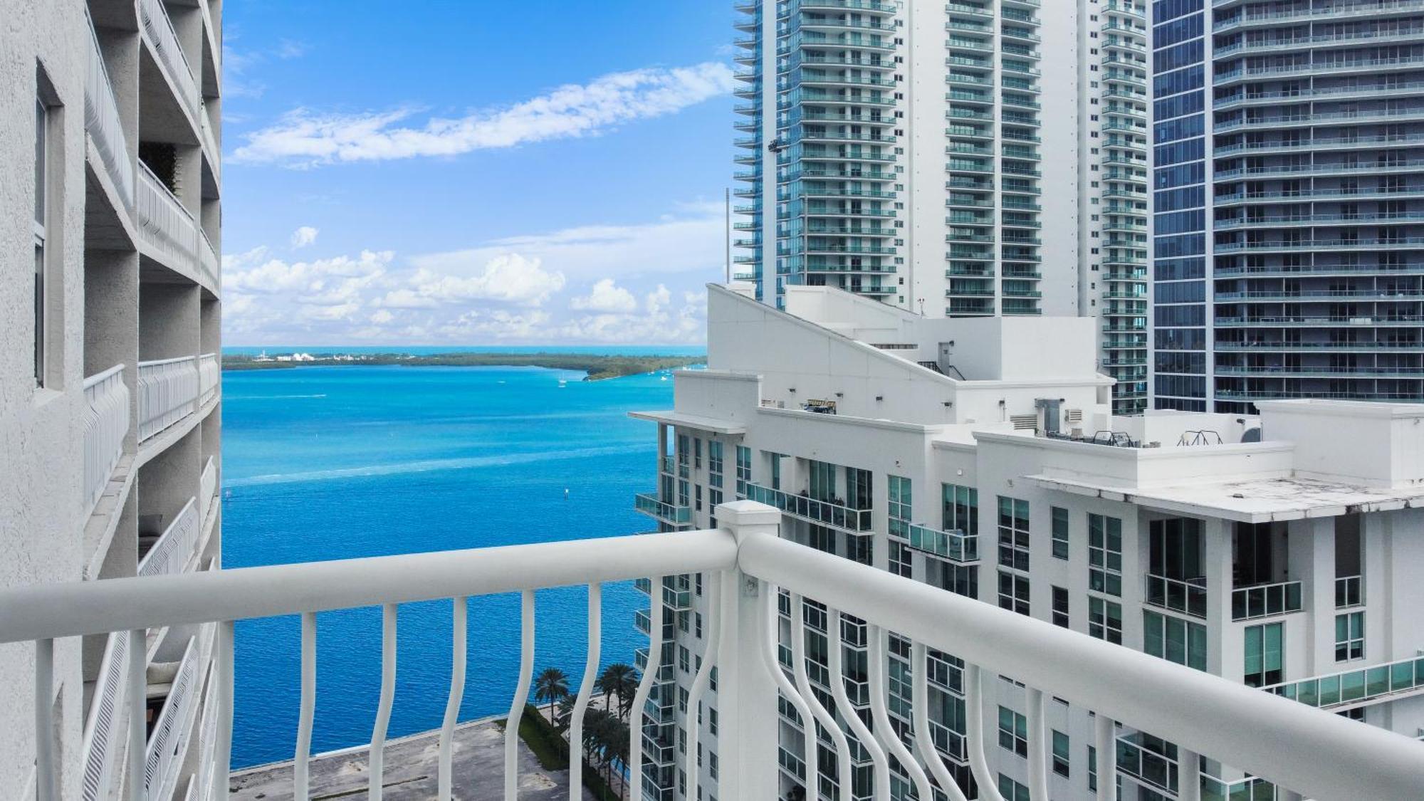 Upscale Brickell 3 Bedroom With Water Views And Free Parking Miami Extérieur photo