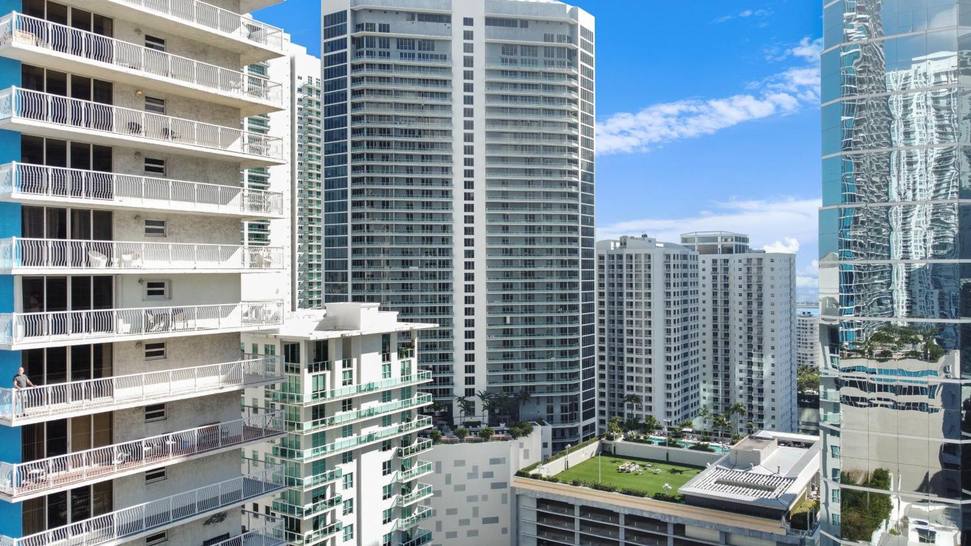 Upscale Brickell 3 Bedroom With Water Views And Free Parking Miami Extérieur photo