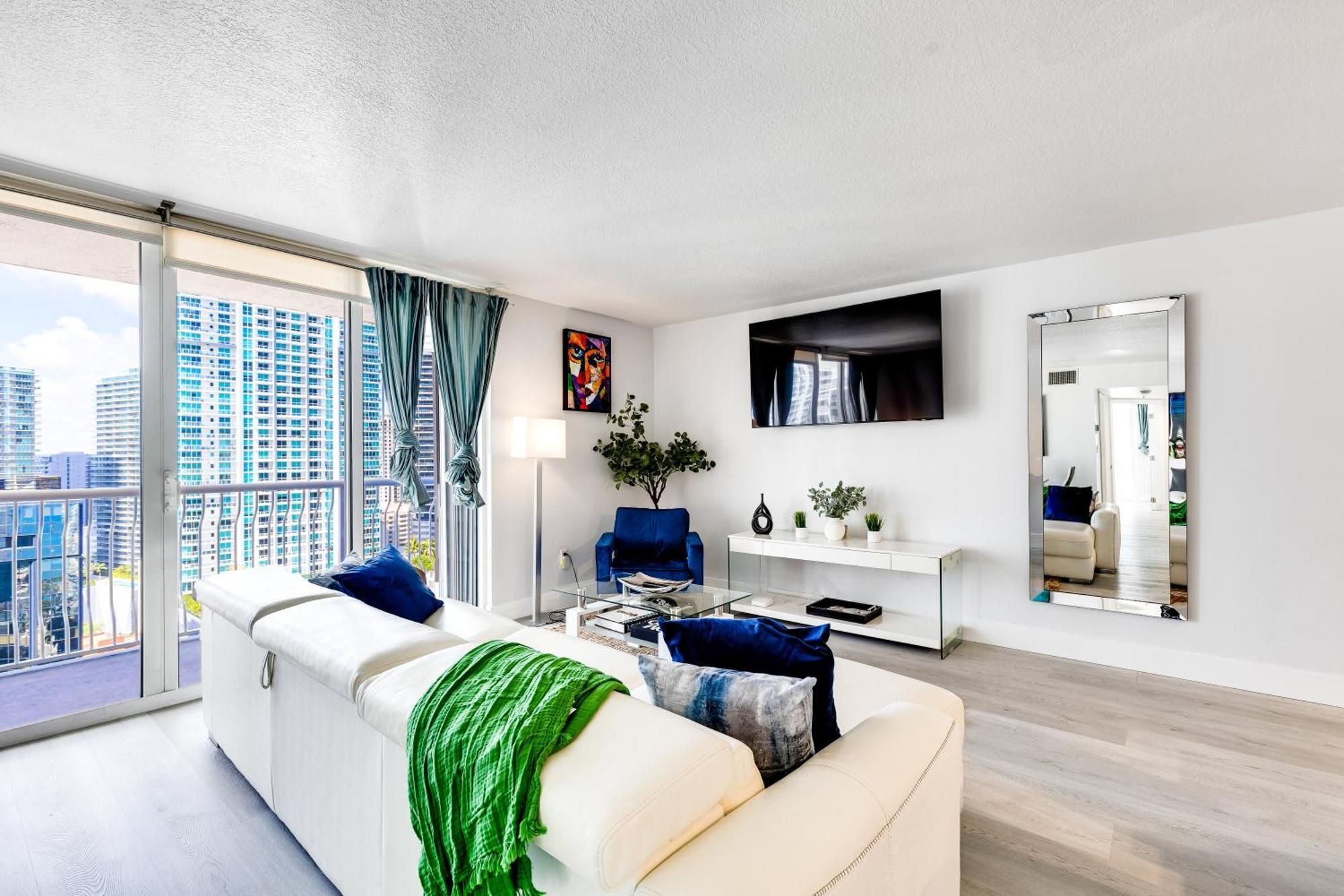 Upscale Brickell 3 Bedroom With Water Views And Free Parking Miami Extérieur photo