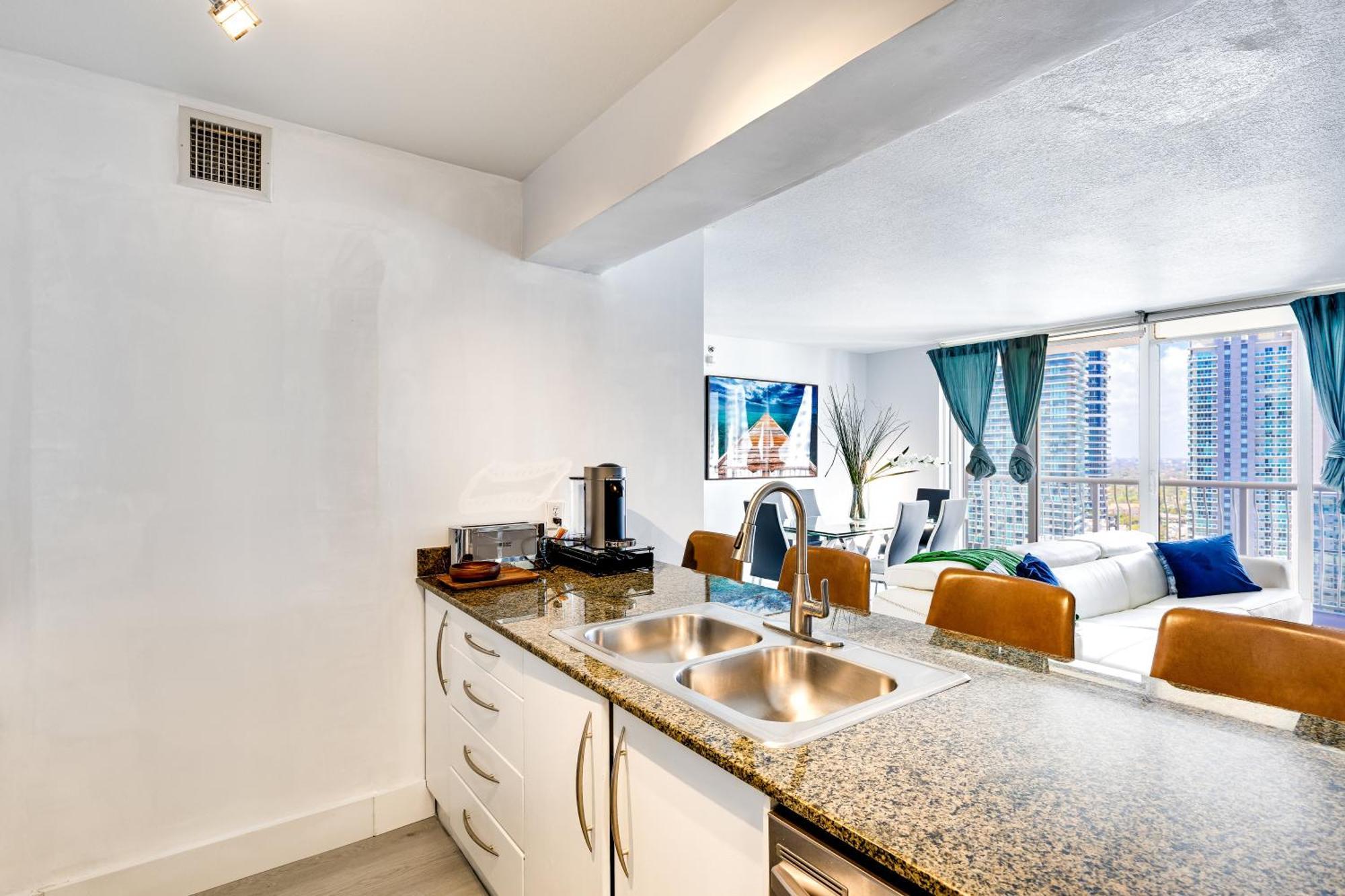 Upscale Brickell 3 Bedroom With Water Views And Free Parking Miami Extérieur photo