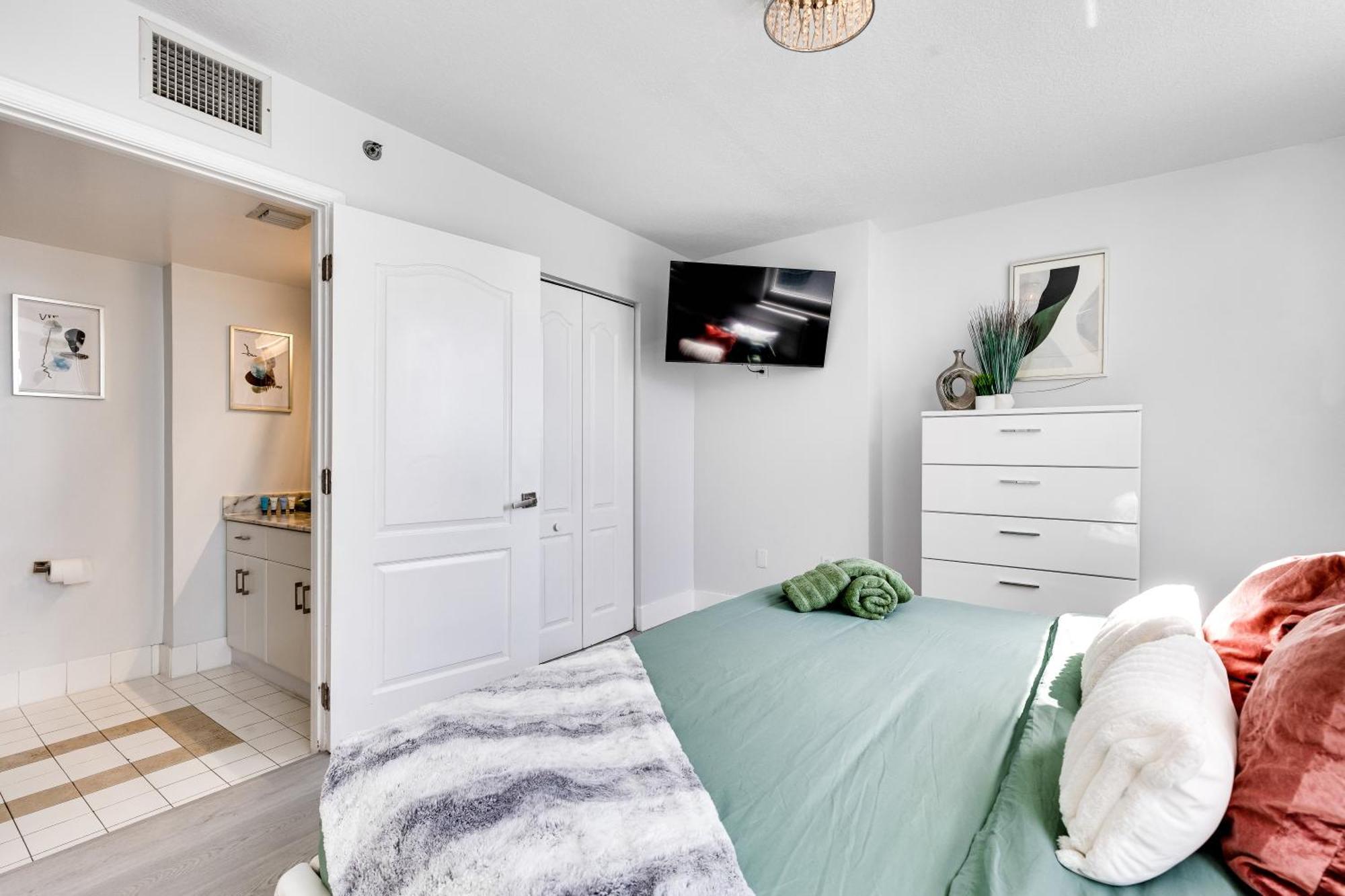Upscale Brickell 3 Bedroom With Water Views And Free Parking Miami Extérieur photo