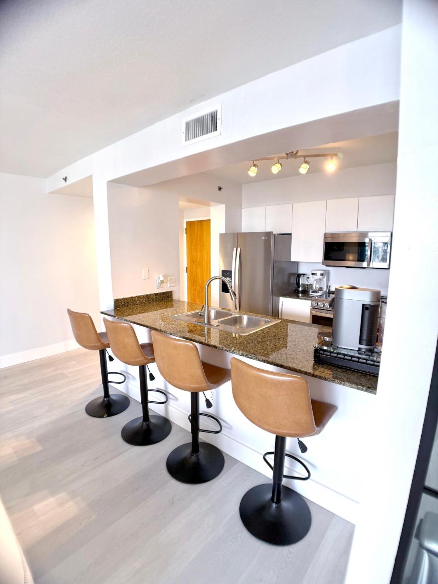Upscale Brickell 3 Bedroom With Water Views And Free Parking Miami Extérieur photo